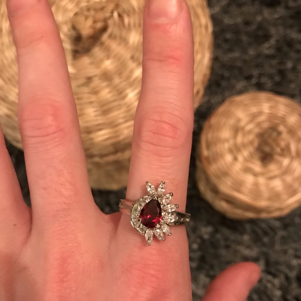 💋red statement ring💋 - Picture 3 of 5